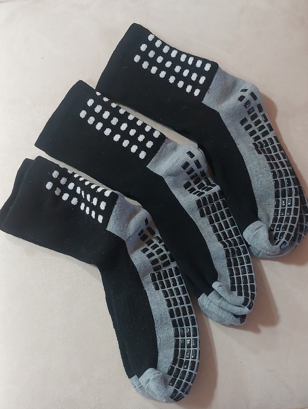 Men's Black & Gray Non-Slip Crew Socks